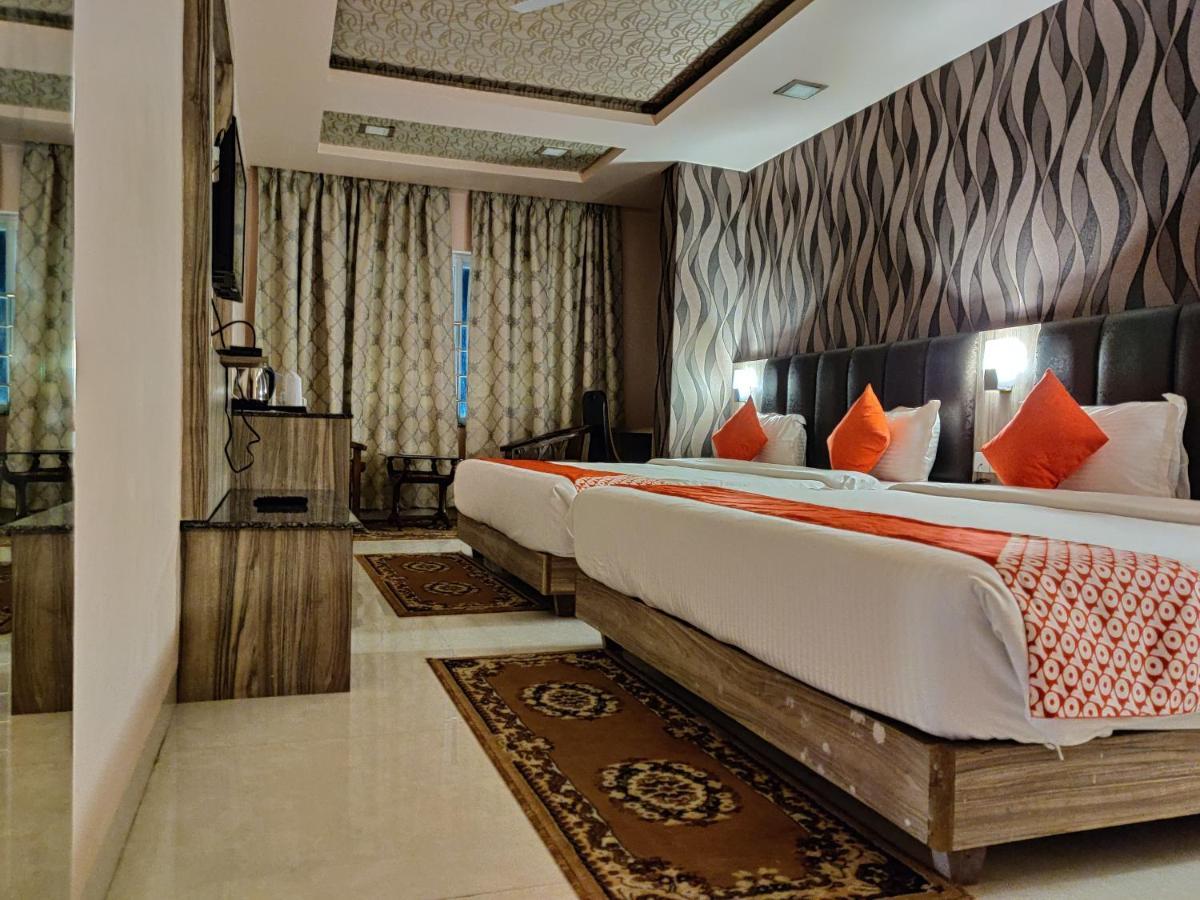 Hotel Vip Square Puri Exterior foto